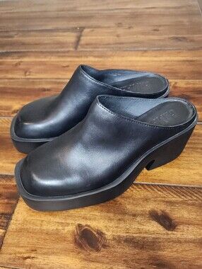 Camper Billie Leather Clogs | Black | Size 7
